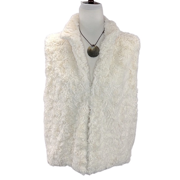 Betsy Johnson Sleeveless Fuzzy Jacket - Picture 2 of 6